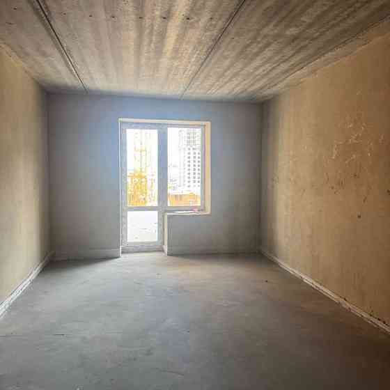 Трьошка в хорошому районі Буча