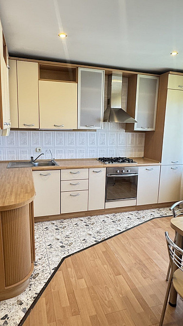 Продаж 2-кімнатної квартири в центрі міста Луцк - изображение 1