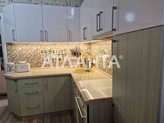 Предлагается 1 ком квартира с евроремонтом в малоквартирном доме Лески 