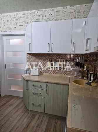 Предлагается 1 ком квартира с евроремонтом в малоквартирном доме Лески 