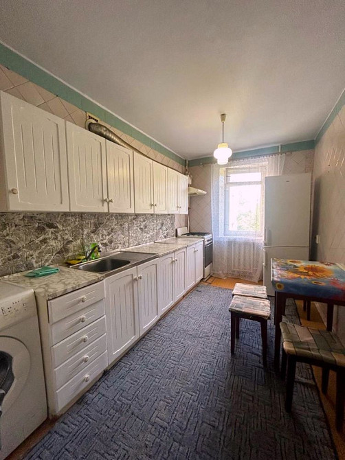 Здам  чудову 3-кімнатну квартиру, р-н 3-ої школи Каменец-Подольский - изображение 1