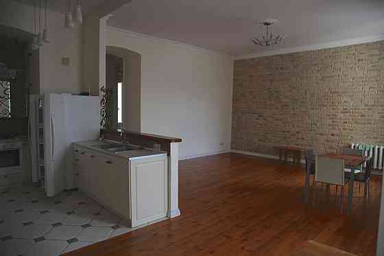 4-х кімнатна квартира, довгострокова оренда - історичний центр Києва Киев