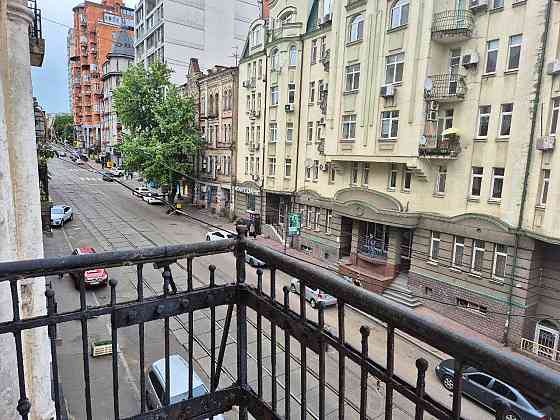 4-х кімнатна квартира, довгострокова оренда - історичний центр Києва Киев