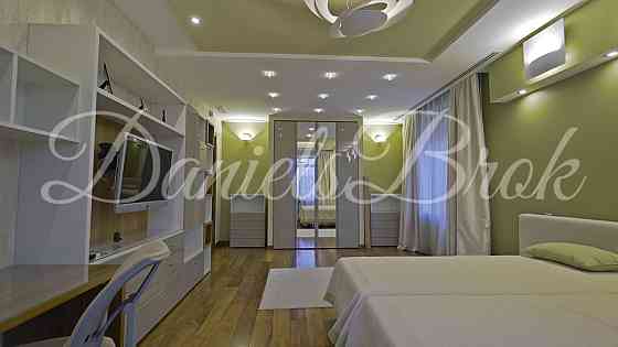 Оренда 5 кімнатної Круглоуниверситетска 3-5 Киев