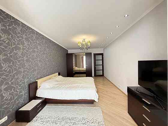 Здам! 3-кімнатну новобудову. Вул. Будівельників Черновцы