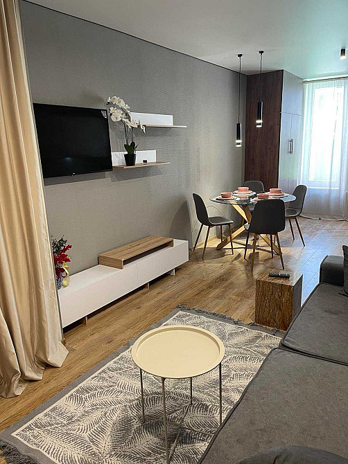 Оренда 1 к квартири-студії з терасою ЖК Рівьєра, метро Славутич, Київ Киев - изображение 1