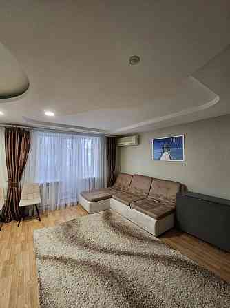 Здається 3-х кімнатна квартира Сонячний 5 поверх Днепр