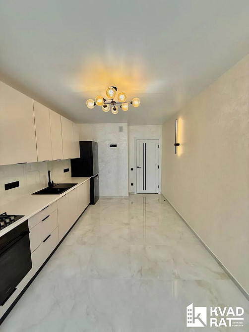 Терміново! Якісна та Укомпмплектована квартира 46 м2 ! Крутий 5 поверх Івано-Франківськ - зображення 1