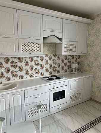 Продаю 2 Кімнатна Квартира 68 м2  Драгоманова метро Позняки Харківська Киев