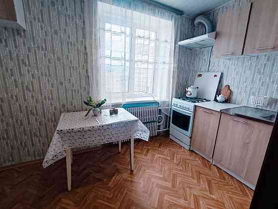 Затишна 1-кімн. квартира на Стельмаха. Поруч дитсадки, школи, стадіон. Винница