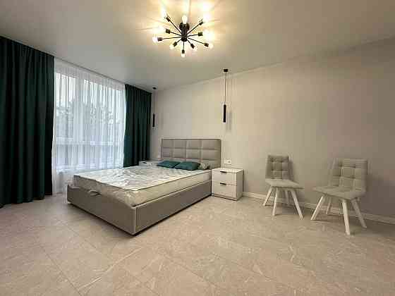 Перша здача!!! Укомплектована півторачка в центрі міста. Ивано-Франковск