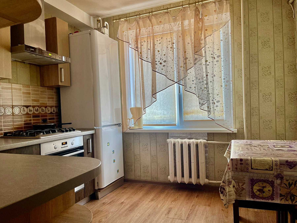 Здам 2 кімнатну  квартиру ж/м Перемога- 5, пр. Героїв 18 р-н Кодака Днепр - изображение 1