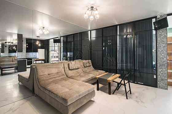 Центр. Золоті Ворота. Дизайнерська 2к 3к квартира, 56м2. Новий ЖК Київ