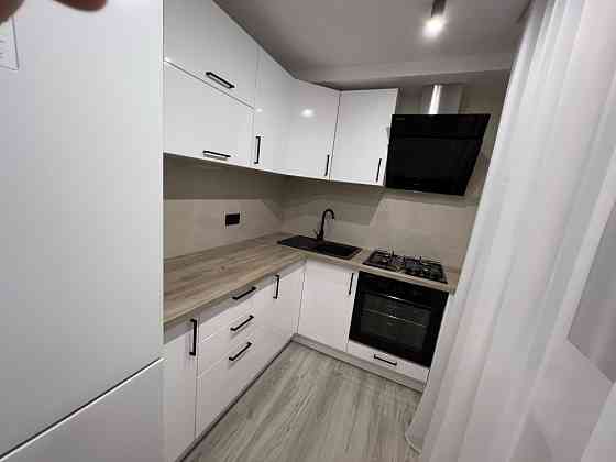 2 кімнатна квартира Дніпровський рн. Проспект Воскресенський 18 Київ