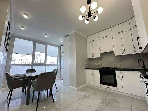 Продаж нової  3-4 кімнатної квартири 92 м2 з меблями,технікою соф.борщ Софиевская Борщаговка