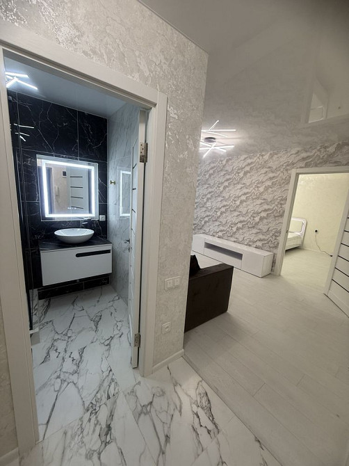 Продаётся квартира двушка студия в центре города Николаев - изображение 8