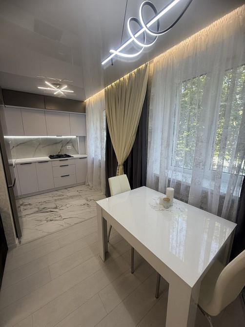 Продаётся квартира двушка студия в центре города Николаев - изображение 2