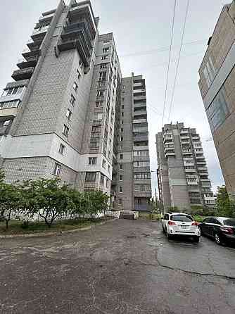 Продам 4х комнатную квартиру 10мкр(Набережная) Каменское (Запорожская обл.)