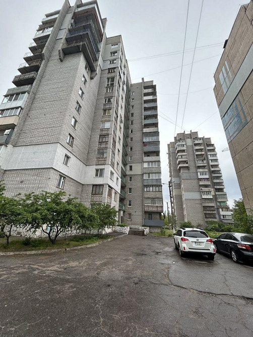 Продам 4х комнатную квартиру 10мкр(Набережная) Каменское (Запорожская обл.) - изображение 1