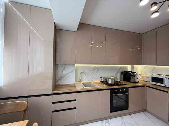 2 кім квартира з якісним ремонтом та меблями Ивано-Франковск