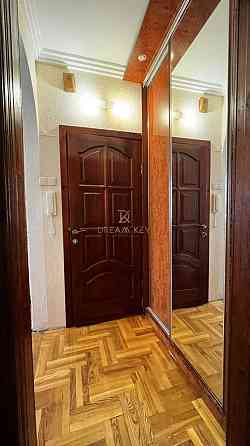 Продам  3к  квартиру,  0%,  5 поверх, газ  Петра Панчи 7 Київ