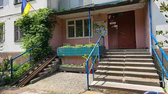 продаж  квартири Левко Лукьяненка  ( Тимошенко) 1 д Оболонь Мінська Київ