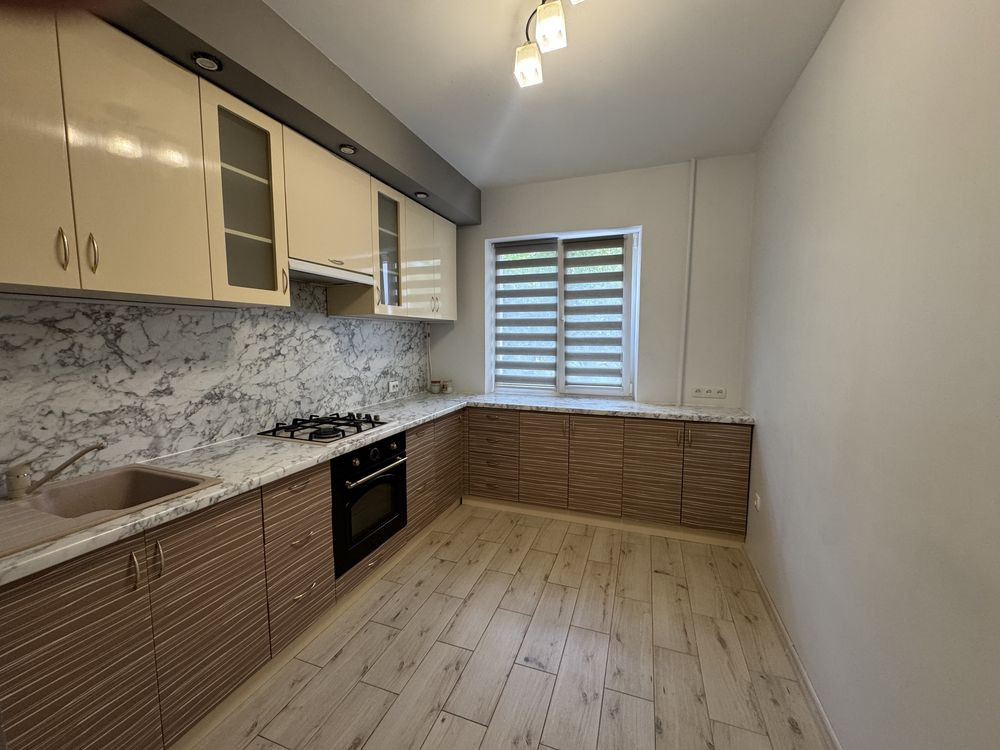 Продам трикімнатну квартиру на вул. Фабрична!! Ровно - изображение 1