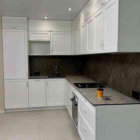 Пропонуємо простору 2к.кв. поряд з парком та озером. Мікрорайон Дружба Тернополь