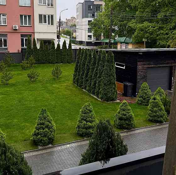 Пропонуємо простору 2к.кв. поряд з парком та озером. Мікрорайон Дружба Тернополь