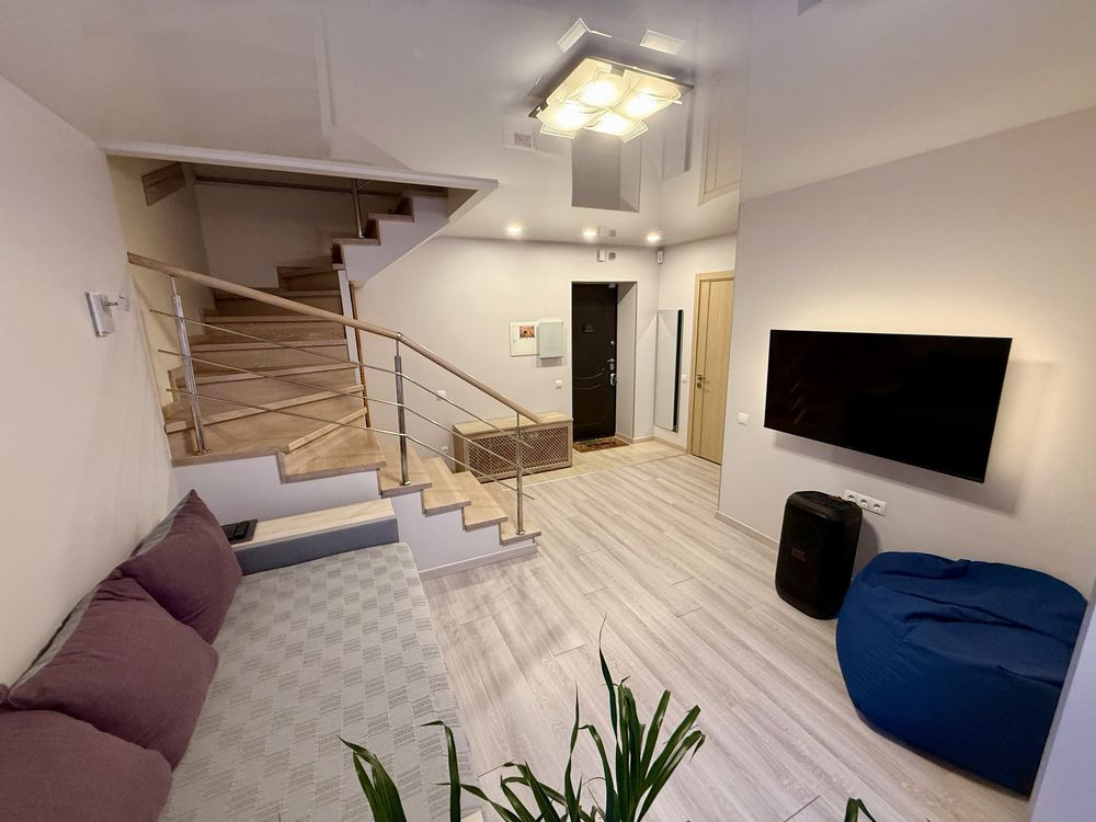 Продається 3-кімнатна двоповерхова квартира. ПБорщагівка Петропавлівська Борщагівка - зображення 1