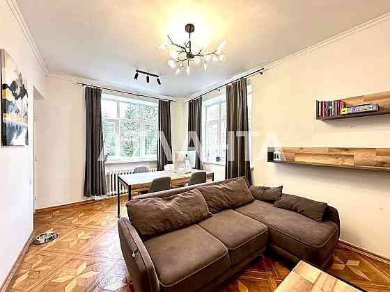 Продаж 2-кім кв з Гаражем в австрійській віллі по вул. Ріпина Львів