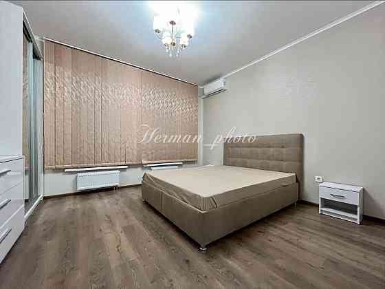 ЖК Нивки парк, кухня-вітальня і спальня, 1 кімнатна біля метро Киев