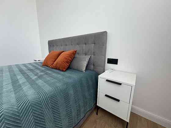 Продам 2к кв вул. Драгоманова 40з, 78.5м2 Київ