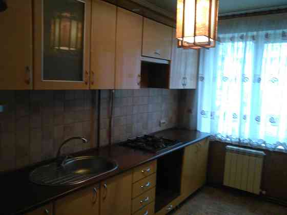 3-кімн. квартира з власним опаленням по вул. Комарова Черновцы