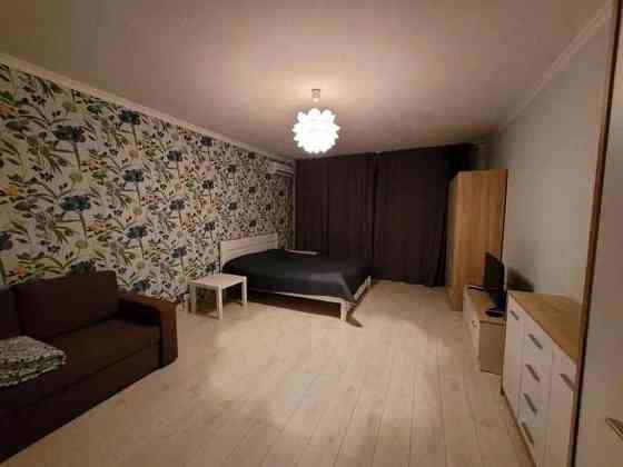 Здається 2-кімнатна квартира на вул. Академіка Лебедєва, 1 Киев