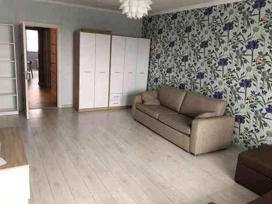 Здається 2-кімнатна квартира на вул. Академіка Лебедєва, 1 Киев