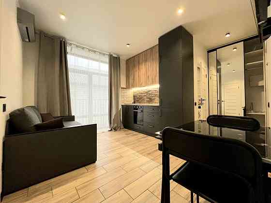 Виставковий центр, спальня + кухня-вітальня, 2 поверх, біля Лікограду. Киев