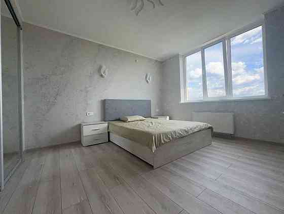 Аренда видовой 3к=100м2 квартиры в ЖК 4 Сезона Максимовича 3Г ВДНГ Kyiv