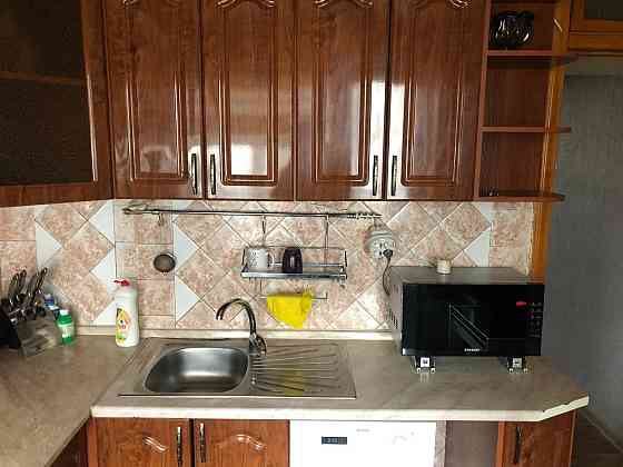 Пл.  Оболонська  5  трикiмнатна Киев