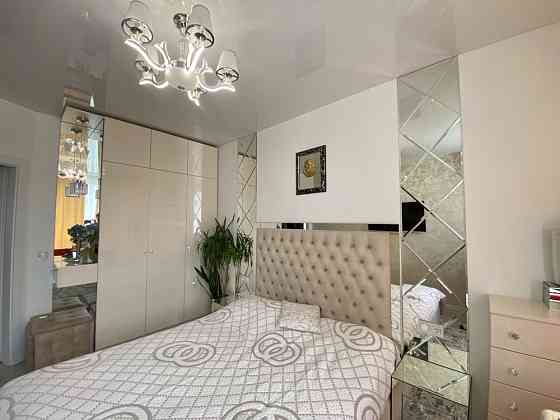 Продається 2-х кімн атна  квартира в ровобудові на Лінкольна Львов