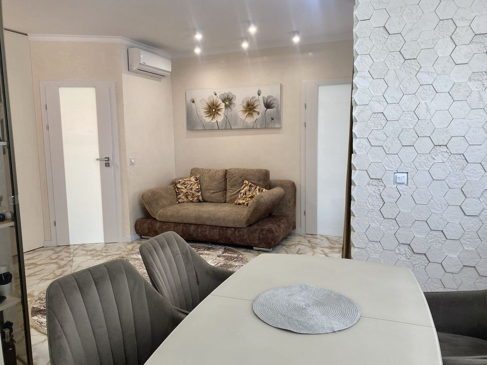 Продається 2-х кімн атна  квартира в ровобудові на Лінкольна Львов - изображение 2