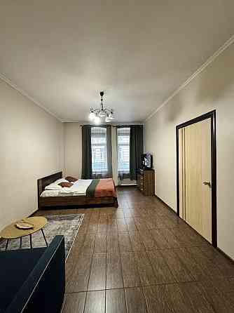 Продаж 2 кім оперний театр Краківський базар вул. Таманська Львов