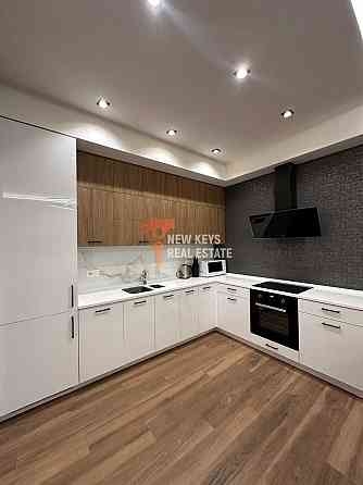 Однокімнатна квартира 70 кв.м. Коновальця 8 поверх паркінг м.Печерська Киев