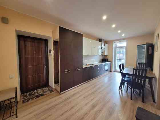 Ліпінка 2, довгострокова оренда 2-к квартири, кімнати роздільні Киев