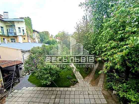 Продаж квартири 45м2 площа Липнева Львов