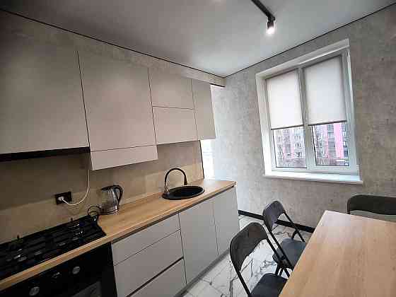 Продам новеньку двокімнатну квартиру в сучасному ЖК поруч з парком. Ирпень