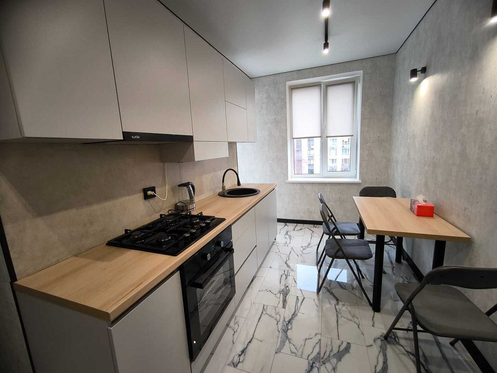 Продам новеньку двокімнатну квартиру в сучасному ЖК поруч з парком. Ирпень - изображение 1