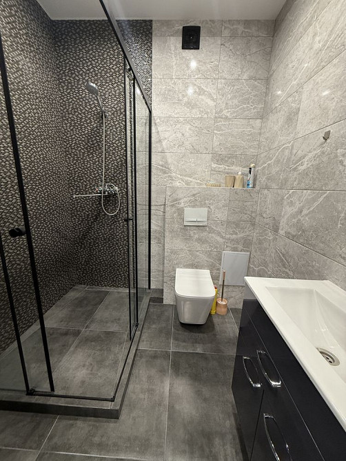 Продам євро двокімнатну квартиру з новим ремонтом. Ніхто не жив Ирпень - изображение 6