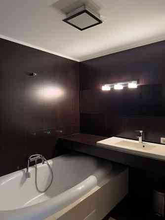 Трикімнатна квартира з ремонтом  район Чайки , вулиця Гайдамацька Ровно