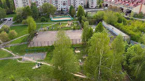 Трикімнатна квартира з ремонтом  район Чайки , вулиця Гайдамацька Ровно